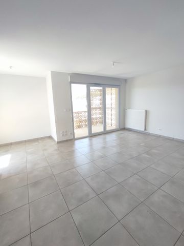 Location Appartement 3 pièces 62m² BRUGUIERES 31150 - Photo 2