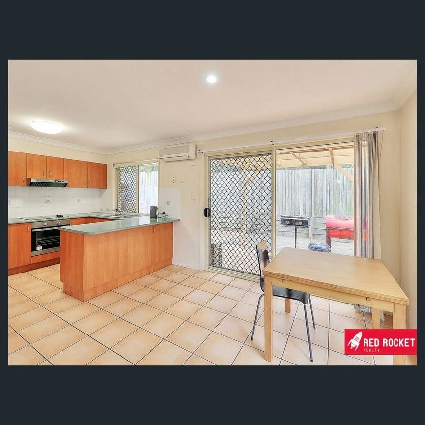 Modern 3-Bedroom Townhouse in Prime Location - Photo 1