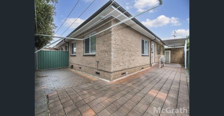 Modern three bedroom villa in great location - Photo 5