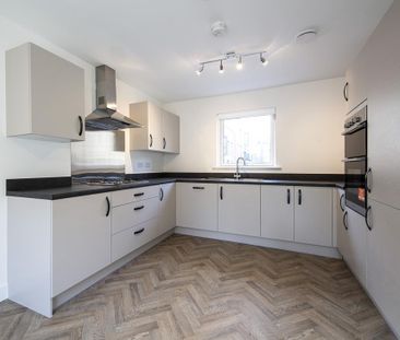 4 bedroom terraced house to rent - Photo 3