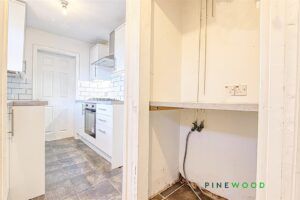 2 BEDROOM House - End Terrace - Photo 4