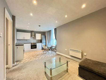 2 bedroom apartment to rent - Photo 2