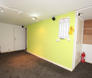 Desborough, Kettering, Northants, NN14 - Photo 1