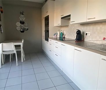 Een mooi gerenoveerd appartement op de eerste verdieping - Photo 3