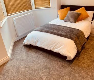 1 bedroom in a house share to rent - Photo 1