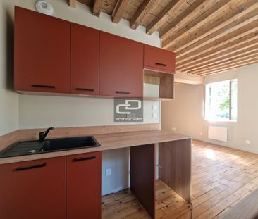 Location Appartement 2 pièces 42m² COUZON AU MONT D OR 69270 - Photo 1