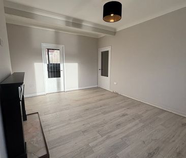 3 Bed Flat, Meiklerig Crescent, G53 - Photo 2