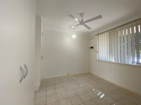 Immaculately maintained unit in a sought-after location - Photo 3
