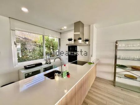 Alquiler de chalet pareado en Calle Islas Caimán - Photo 2