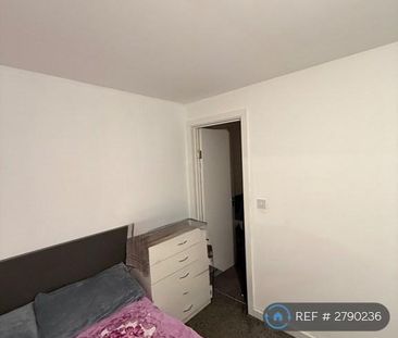 1 bedroom in a house share to rent - Photo 6