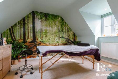 4 bedroom detached house to rent - Photo 4