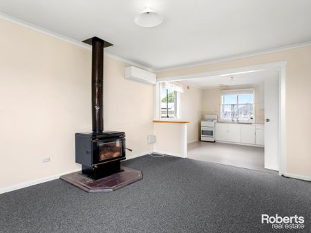 63 Warring Street, Ravenswood TAS 7250 - House For Rent | Domain - Photo 2