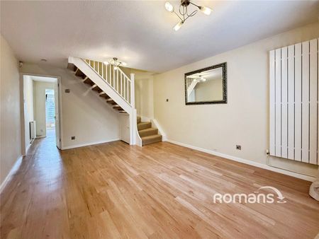 Orchard Drive, Wooburn Green, High Wycombe, HP10 - Photo 3