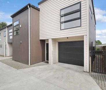 Modern and spacious 4 bedroom home in Manurewa - Photo 5