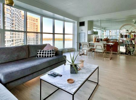 For Lease - 77 Harbour Square Unit# 3002, Toronto, Ontario - Photo 2