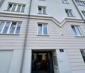 1190! Klimatisierte 4-Zimmer Wohnung mit Balkon Nähe Rudolfinerhaus ab Mitte Oktober 26! Erstbezug nach Sanierung! - Photo 1