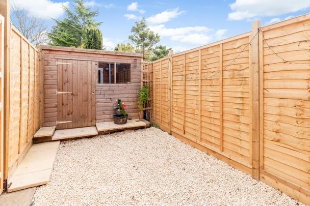 1 bedroom mews to rent - Photo 1