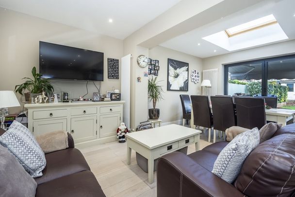 5 bedroom semi-detached house to rent - Photo 1