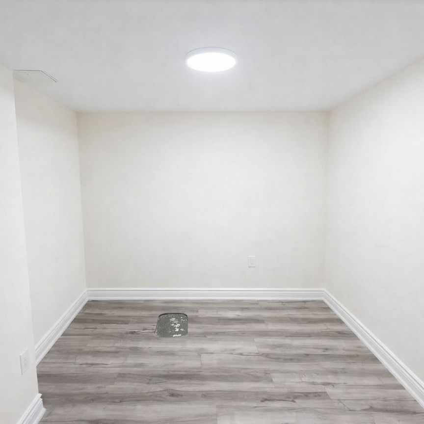 For Lease - 592 Blair Creek Drive Unit# Basement, Kitchener, Ontario - Photo 1