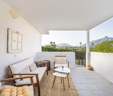 2 room luxury Apartment for rent in Marbella, Andalusia - Photo 1