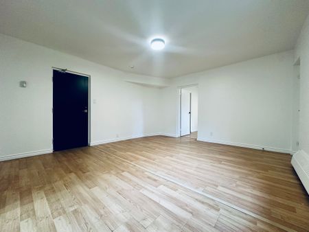 For Lease - 5 High Park Boulevard Unit# A1, Toronto, Ontario - Photo 5