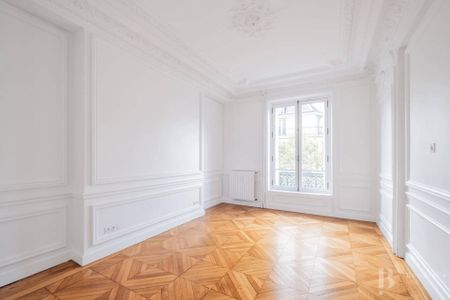 Rental Apartment Paris 8th Faubourg-du-Roule - Photo 2