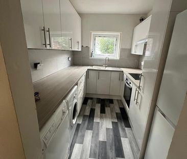 2 Bed Terraced House, Briardale Road, CH42 - Photo 5