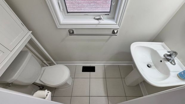 For Lease - 17 Kawneer Terrace, Toronto, Ontario - Photo 1