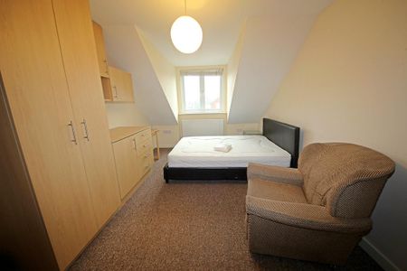 5 bedroom maisonette to rent - Photo 2