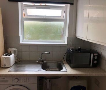 Studio to rent - Photo 2