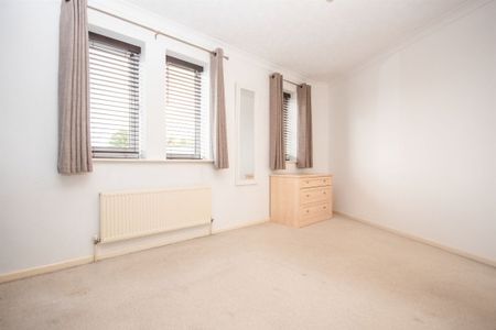 2 bedroom apartment - Photo 4
