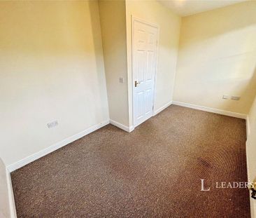 3 bedroom terraced house to rent - Photo 3