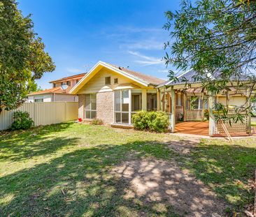 Family Home in a Prime Glenwood Location - Photo 4