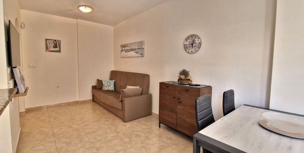 Cozy 1 Bed Apartment in Torrevieja for Winter Let SPS131549 - Photo 1