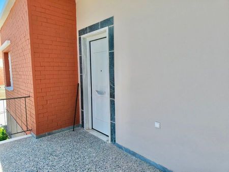 Ανακαινισμένο & Φωτεινό Διαμέρισμα 95 τ.μ. στη Νέα Φώκαια Χαϊδαρίου με Parking, Κοινόχρηστο Κήπο & Δυνατότητα Επιπλωμένης Μίσθωσης, € 780, 95 τ.μ. - Photo 2