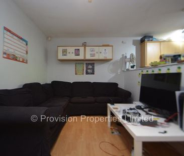 4 bedroom townhouse to rent - Photo 1
