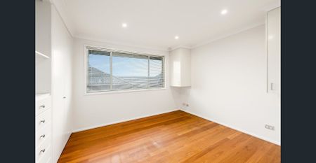 IMMACULATE SINGLE LEVEL VILLA - Photo 5