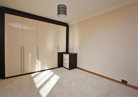 2 bedroom end of terrace house to rent - Photo 3