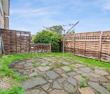 2 bedroom property to rent - Photo 6