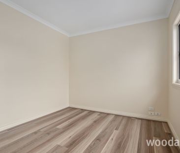 Updated townhouse in great location! - Photo 4