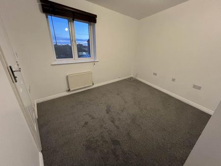 4 bedroom townhouse to rent - Photo 2