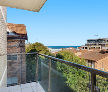 Beachside Bondi Living in a Prime Brighton Boulevard Position - Photo 5