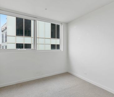 Luxury Sky-Edge Living in the Heart of Fitzroy - Photo 5