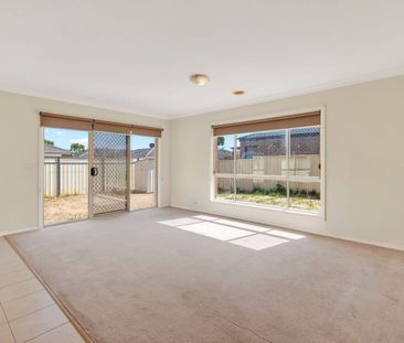 Spacious Family Home - Photo 3