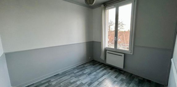 Location Appartement 2 pièces 27m² AULNAY SOUS BOIS 93600 - Photo 2