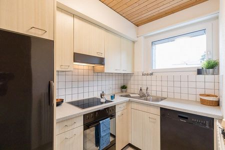 Gemütliche Wohnung mit Wintergarten und Balkon - Foto 3