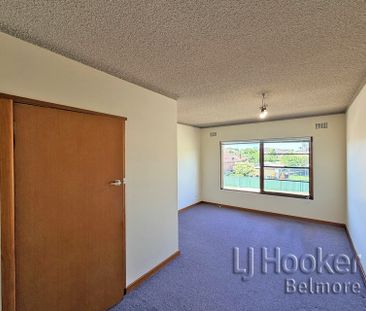 Ultra-Convenient Location - Photo 2