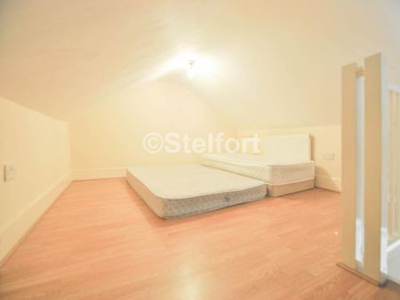 4 bedroom terraced house to rent - Photo 3