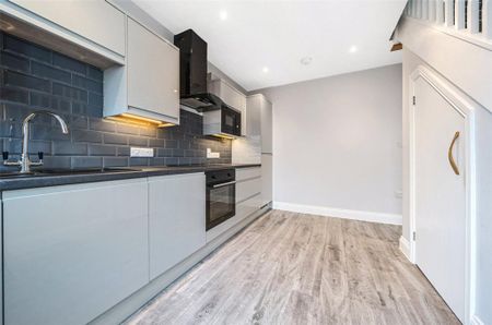 4 bedroom detached house to rent - Photo 4