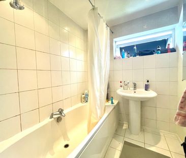 3 Bed Semi-Detached House, Sheldrake Drive, BS16 - Photo 6